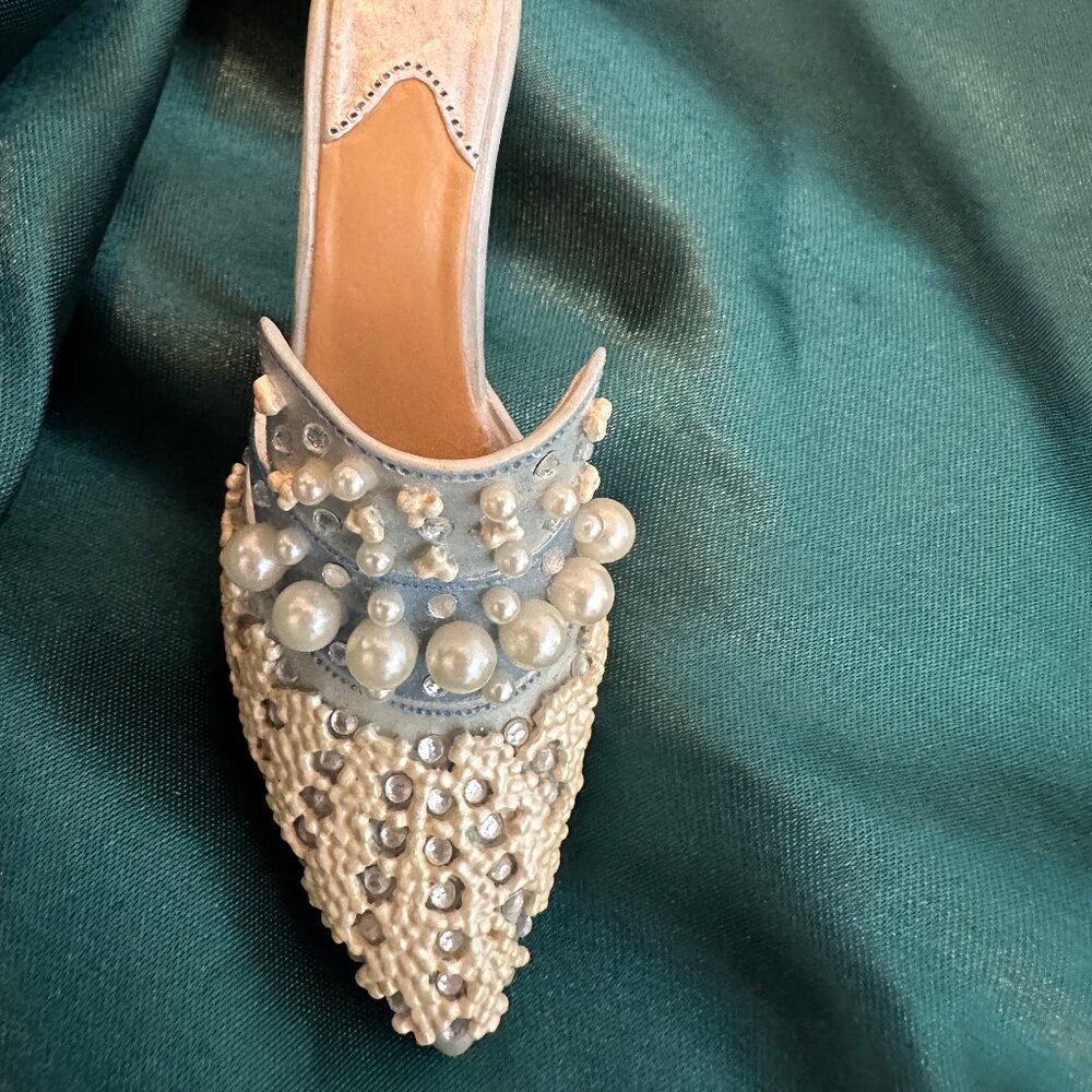 Raine Just The Right Shoe Frosted Fantasy Blue Mule 25032 Retired 1999 Miniature